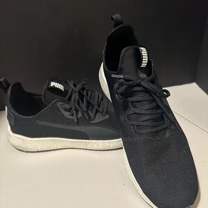 PUMA Nrgy NekoBlack/White Low sneakers